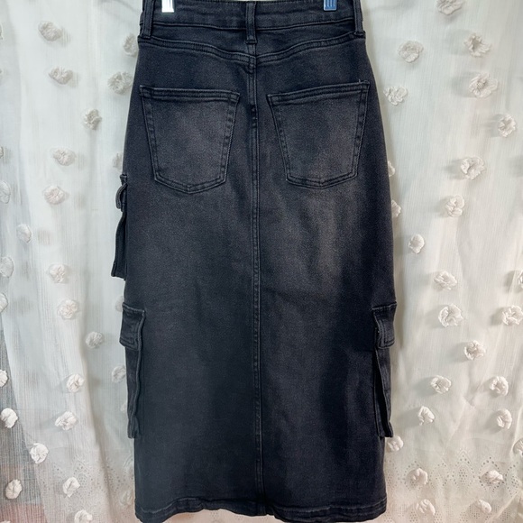 NWT Wild Fable Women’s Black Denim Cargo Midi Skirt Size XXS - Picture 7 of 9